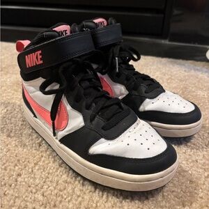 Nike Kids High-Top Court Borough Mid 2